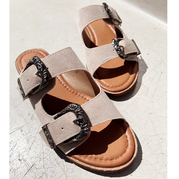NEW Sand Faux Suede Western Metal Buckled Straps Slides Slip On Sandals Shoes - Picture 5 of 11